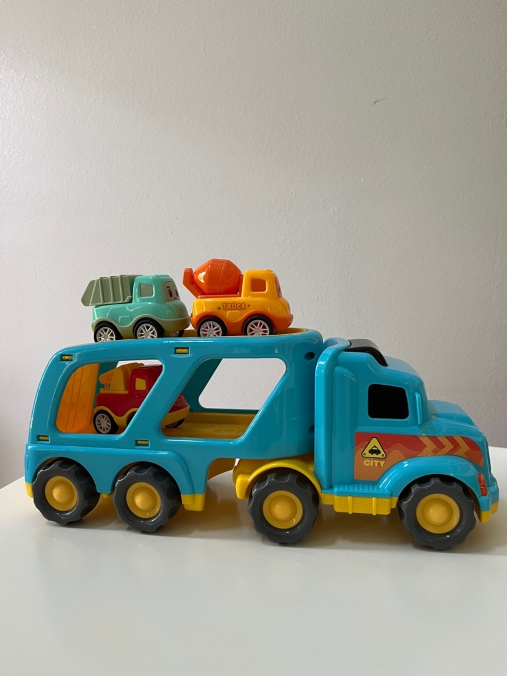 Veslier, Kids’ Construction Toy Trucks for 2-4 Years with 4 Pull Back Cars